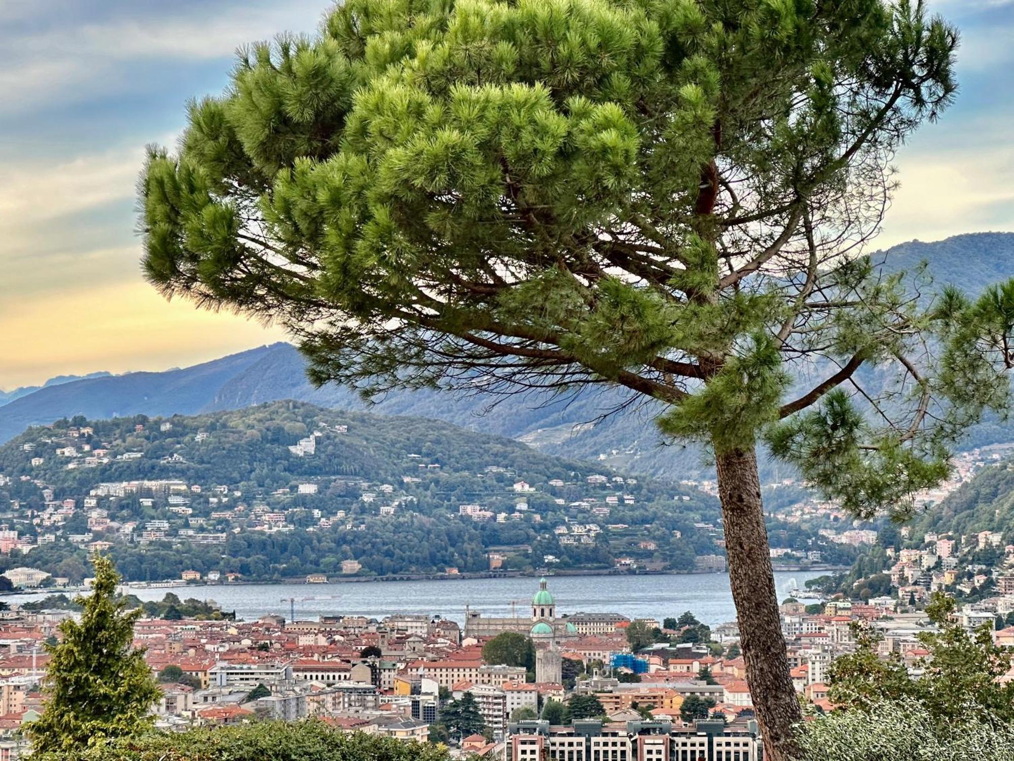 Lake Como View Apartment エクステリア 写真